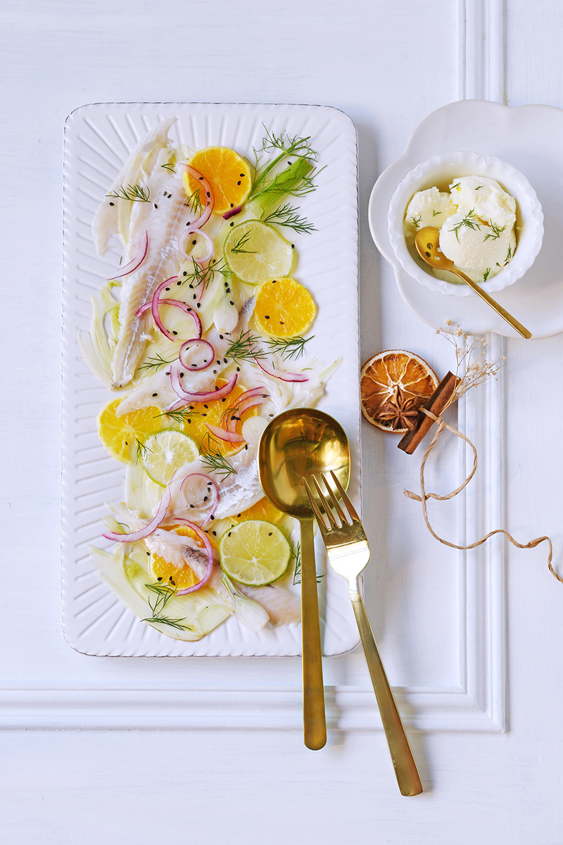 Ceviche de daurade au fenouil et à l’orange, glace yaourt-aneth