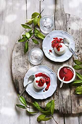 Blanc manger au coulis de poivron et framboise