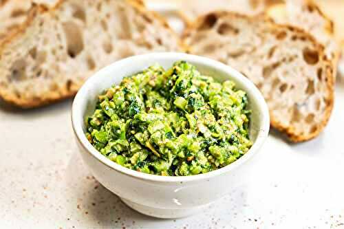 Tapenade d’asperges vertes, ail des ours, pignons, citron