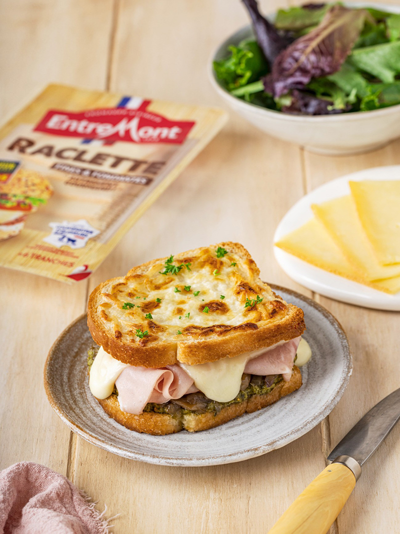 Croque Raclette mortadelle au fromage à Raclette Entremont