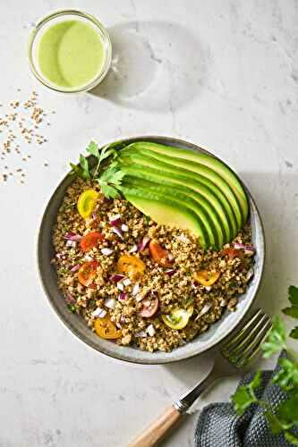 Salade de quinoa à l’avocat sucré-salé
