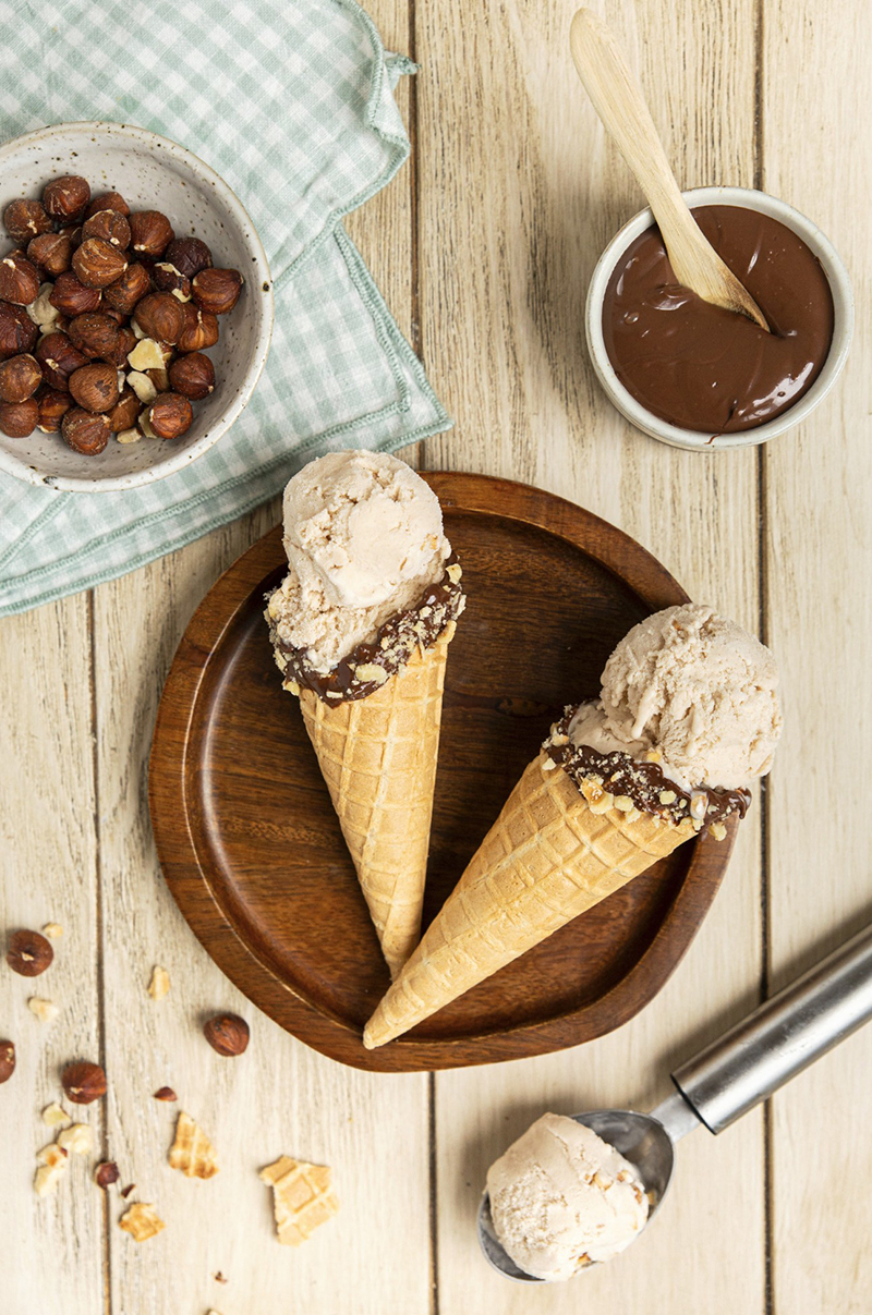 Glace à la noisette maison & cône gourmand à la Crème d’Isigny A.O.P.