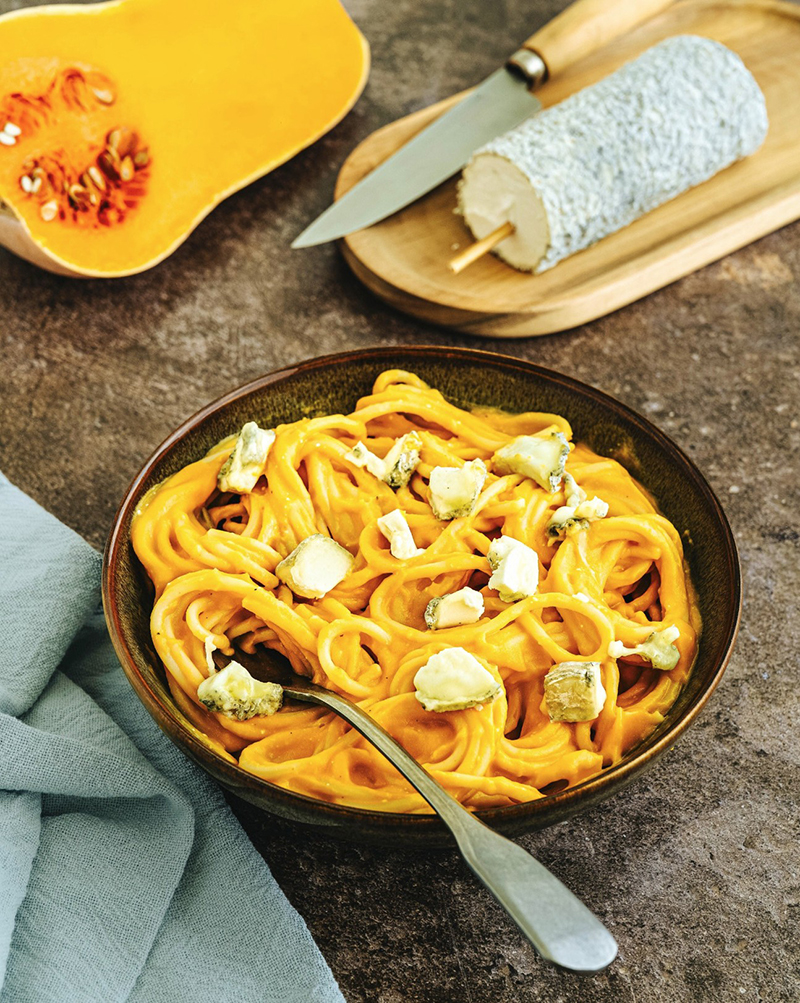 Pâtes crémeuses au butternut, chèvre frais et Sainte-Maure de Touraine AOP