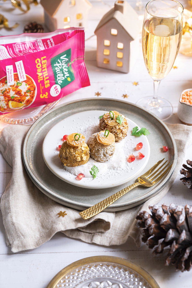 Bouchées festives, façon boules de Noël aux lentilles corail, curry & chantilly coco