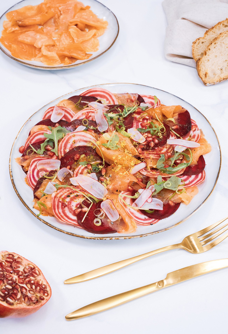 Carpaccio de saumon fumé et betteraves multicolores
