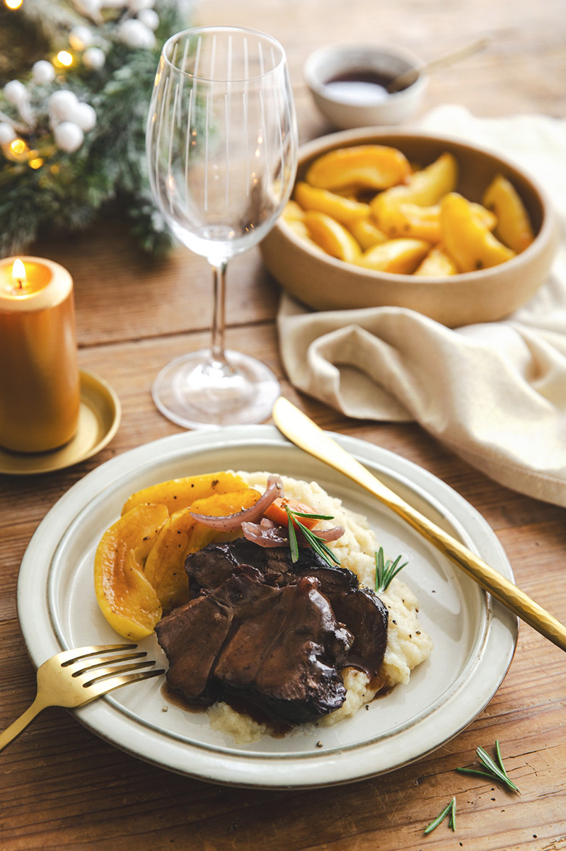 Jarret de bœuf braisé au vin rouge