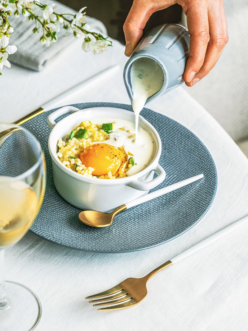 Cassolettes de Perles aux œufs et à l’avocat sauce Bleu d’Auvergne
