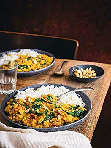 Dahl de lentilles corail aux épinards frais