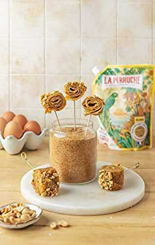 Sucette de crêpes roulées au caramel & cacahuètes