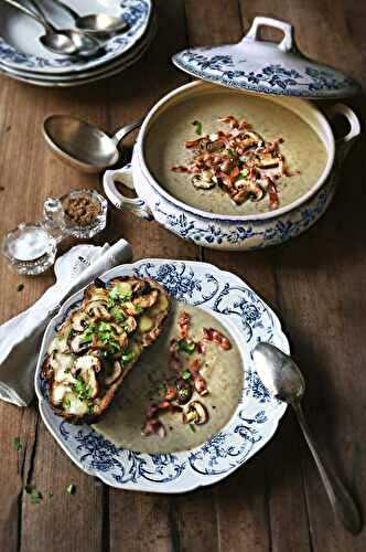 Velouté de champignons crémeux et sa tartine grillée champignons / emmental fondant