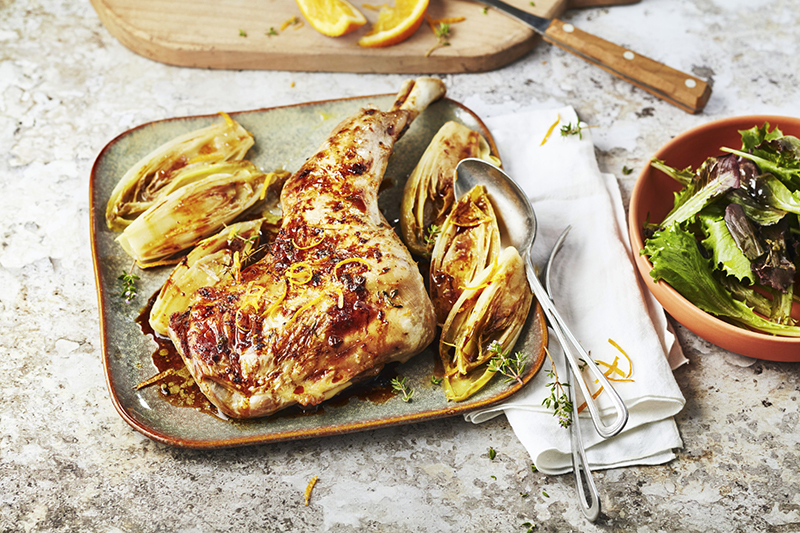 Épaule de chevreau aux oranges et endives braisées