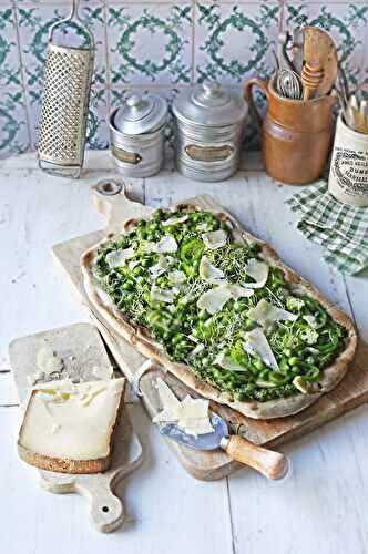 Pinsa aux légumes verts – pesto maison et Comté