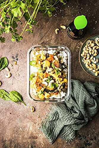 Curry de chou-fleur, noix de cajou et riz aux épinards