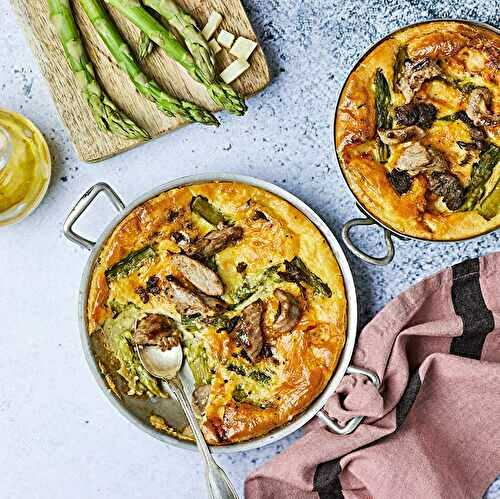 Petits clafoutis à l’agneau, asperges vertes et fromage de brebis