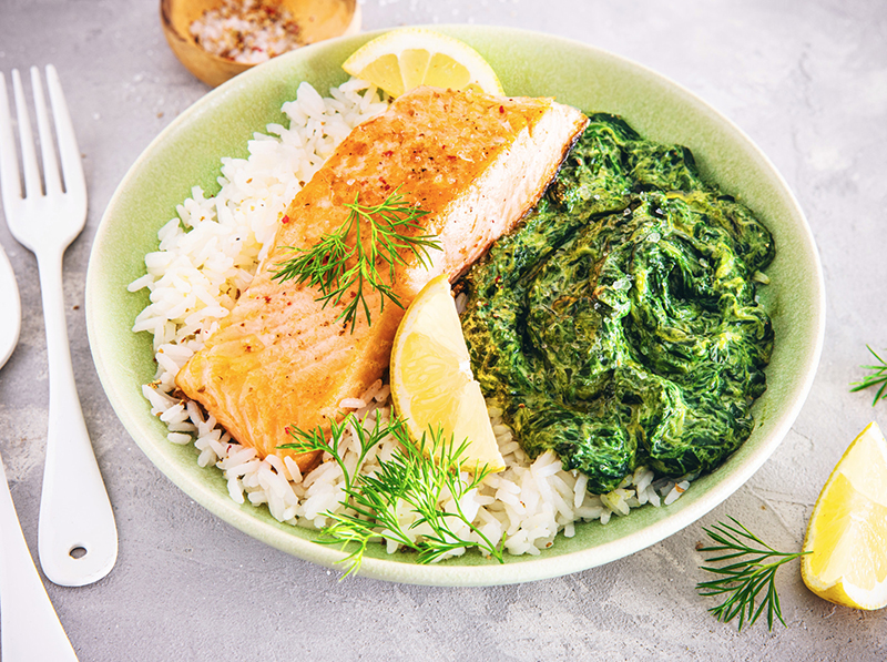 Saumon et épinards à la crème et riz