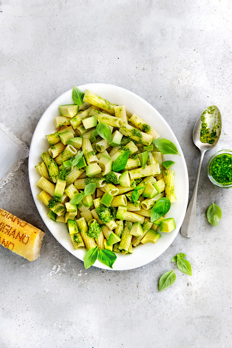 Pâtes au pesto et à l’avocat