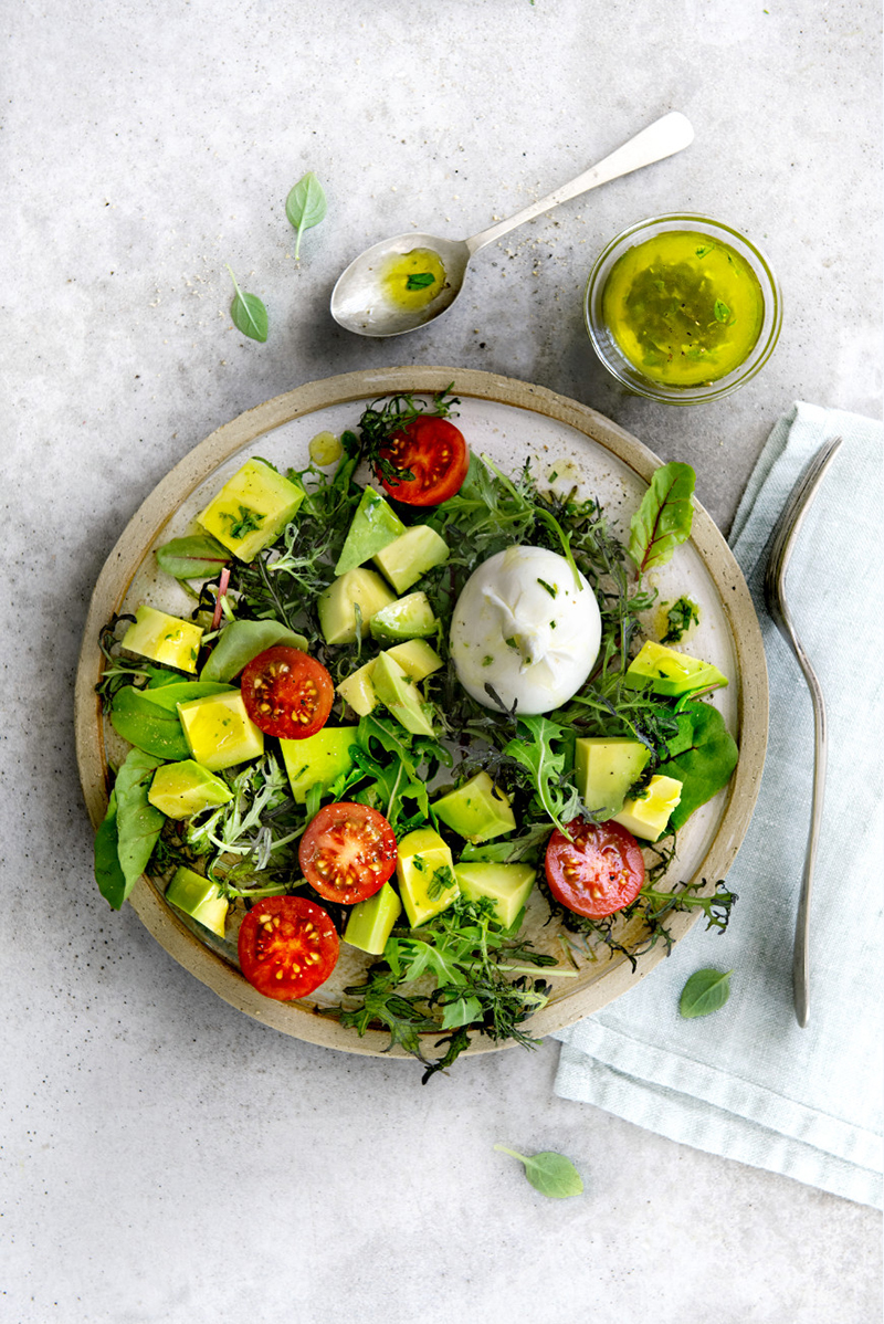 Salade verte avocat et mini burrata