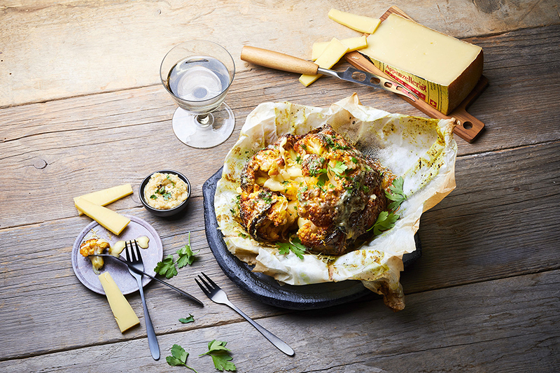 Chou-fleur rôti au four nappé d’Appenzeller® Surchoix et au paprika fumé