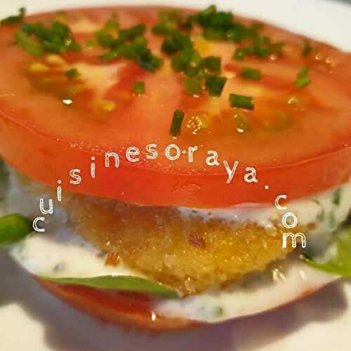 Burger de tomate à la mozzarella panées