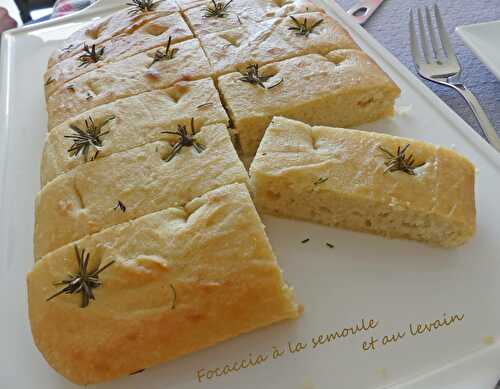 Focaccia à la semoule et au levain