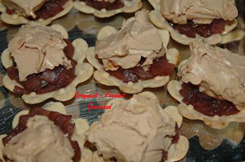 Bouchées au confit d'oignons.