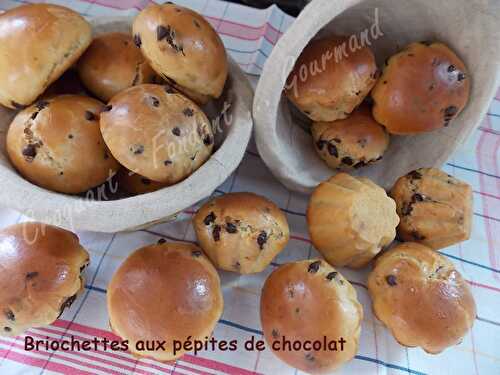 Briochettes aux pépites de chocolat.