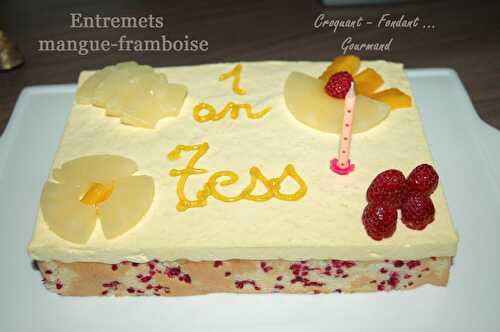 Entremets mangue-framboise.