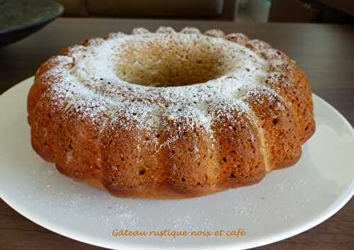 Gâteau rustique noix et café