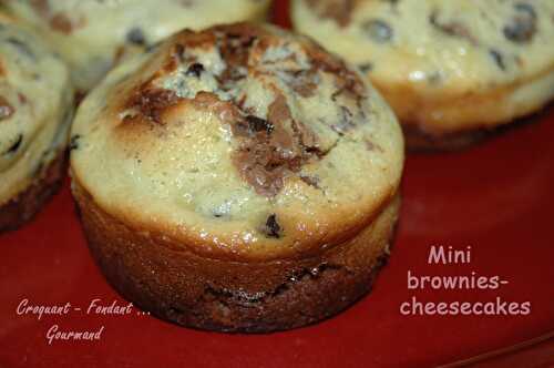 Mini brownies-cheesecakes.