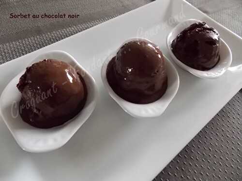 Sorbet au chocolat noir.