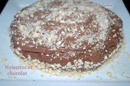 Tarte noisettes-chocolat.