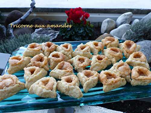 Tricornes aux amandes