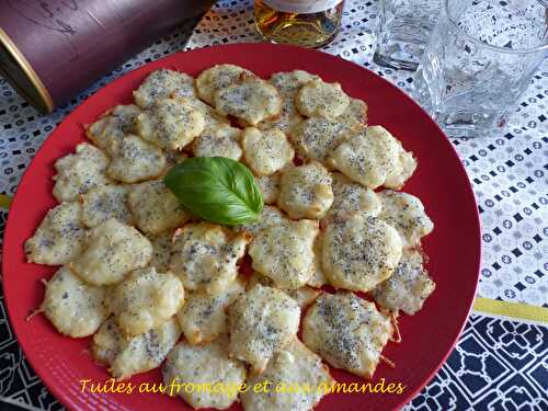 Tuiles au fromage et aux amandes