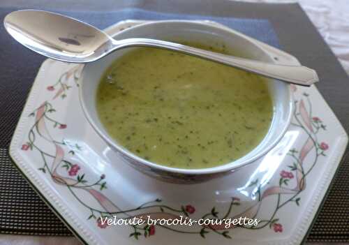 Velouté brocolis-courgettes