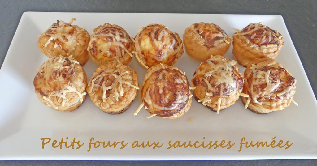 Petits fours aux saucisses fumées