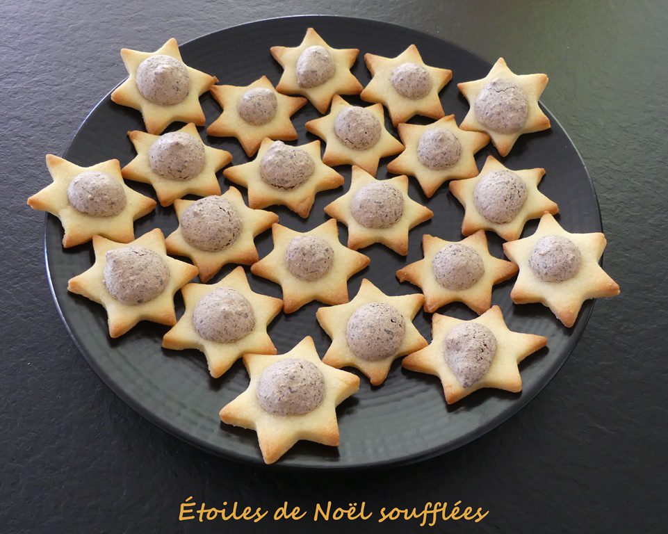 Étoiles de Noël soufflées