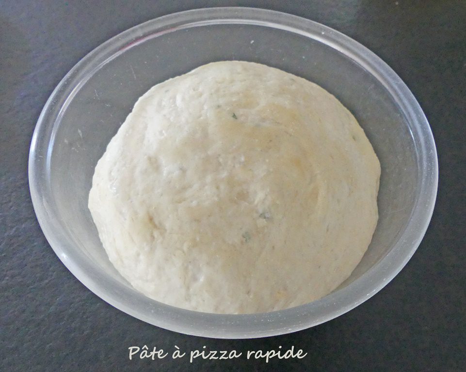 Pâte à pizza rapide