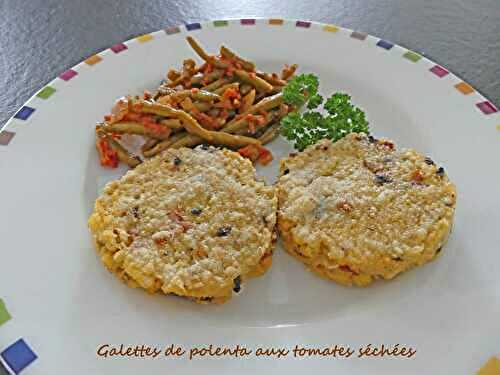 Galettes de polenta aux tomates séchées