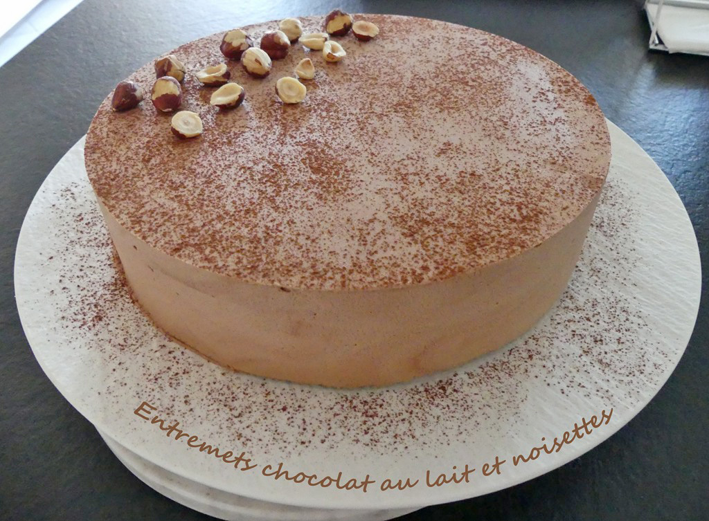 Entremets chocolat au lait et noisettes *