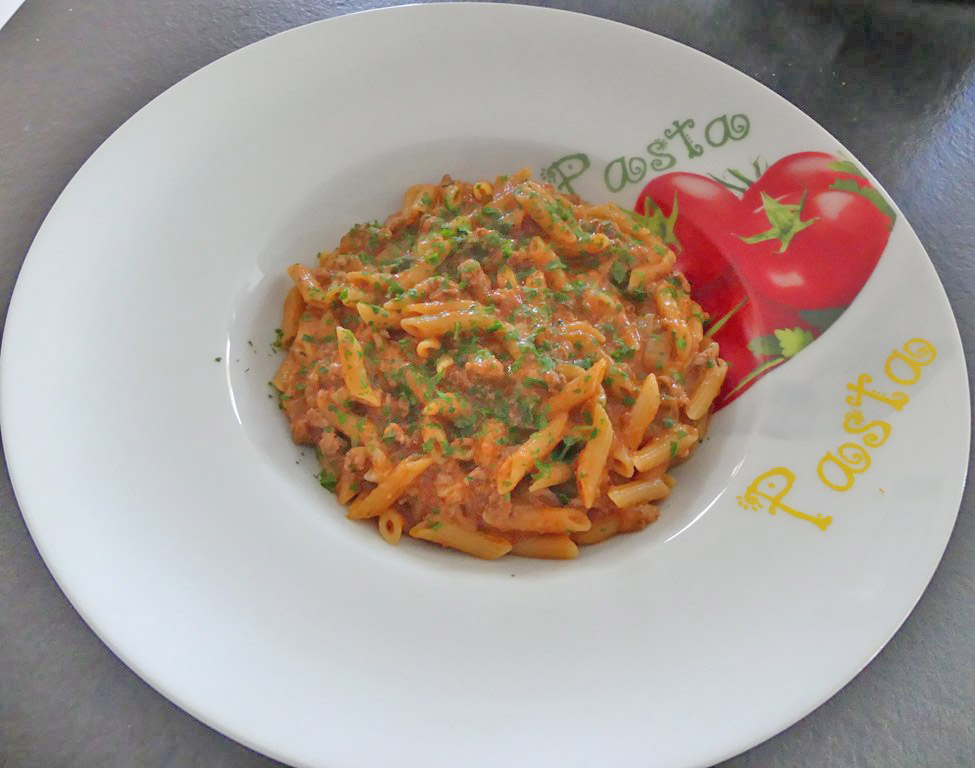One pot pasta de mini penne rigate à la viande hachée *