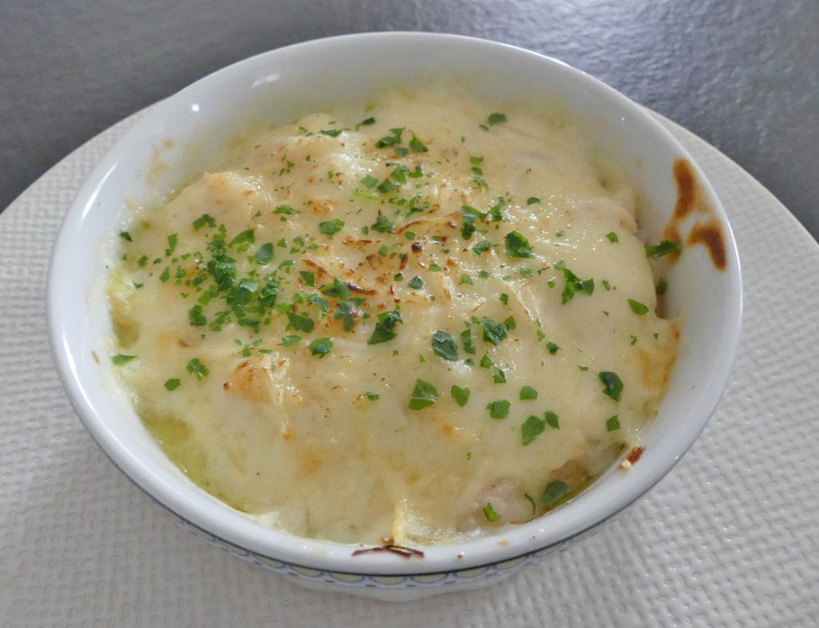 Cassolettes crémeuses crevettes St Jacques et saumon *