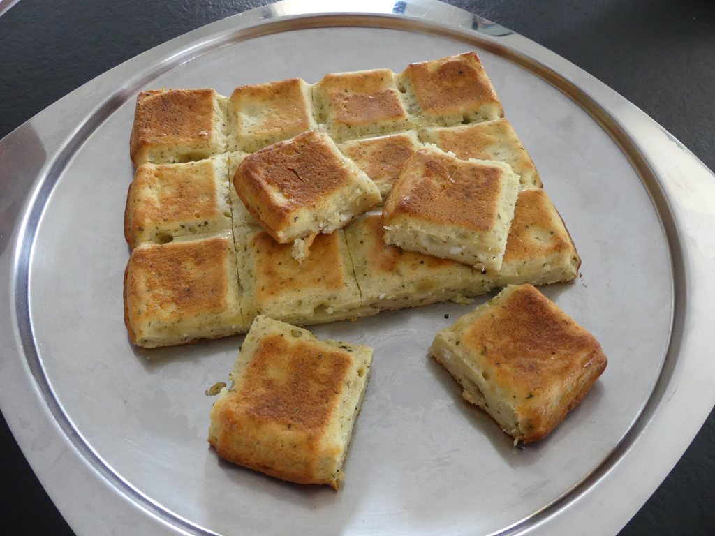 Carrés moelleux à la feta *