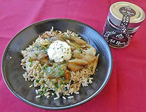 Riz Pilaf aux oignons et à l’ail noir du Chef Ottolenghi *