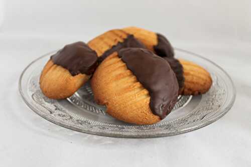 Biscuits sablés « Pattes de chat » au chocolat