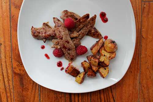 Canard aux framboises et pommes de terre sautées