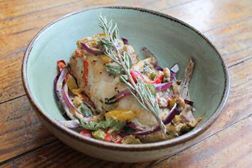 Filets de poulet, trio de poivrons et lait de coco