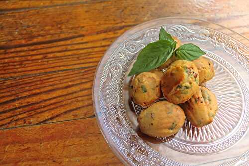 Mini-madeleines salées : Tomates séchées – basilic