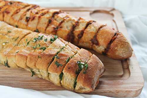 Pain à l’ail – Garlic bread – Préfou : bref, un apéritif simple et rapide !