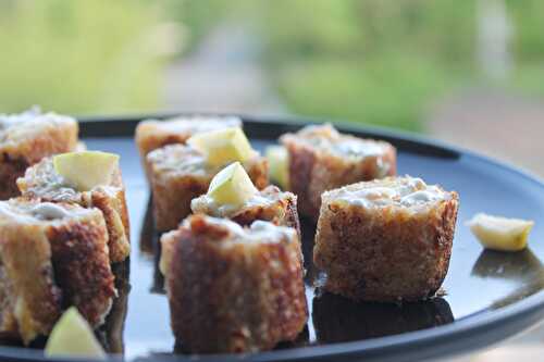 Roulés apéritifs façon pain perdu – Pomme et Saint-Agur