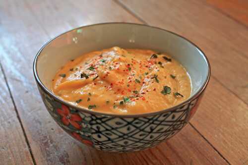 Velouté de patates douces, épices et coco